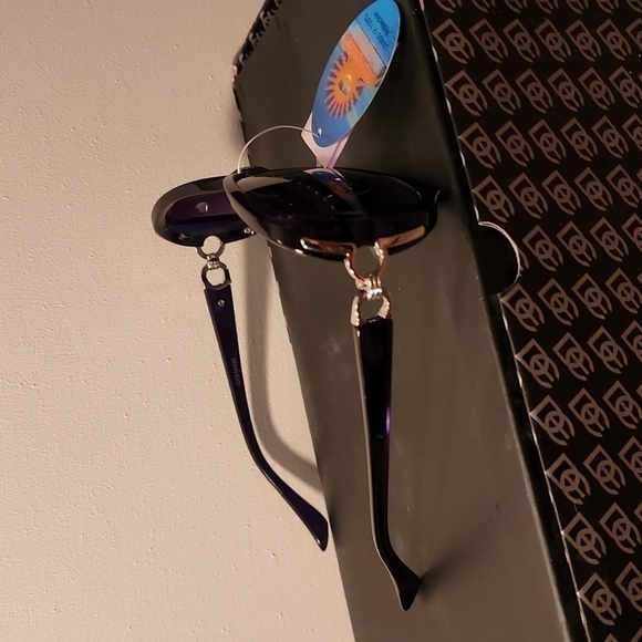 Designer sunglasses - Picture 2 of 9